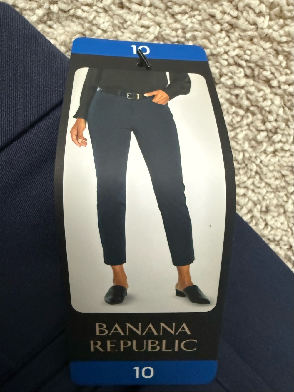 New with tags Banana Republic Slim Straight Cropped Pants in Navy